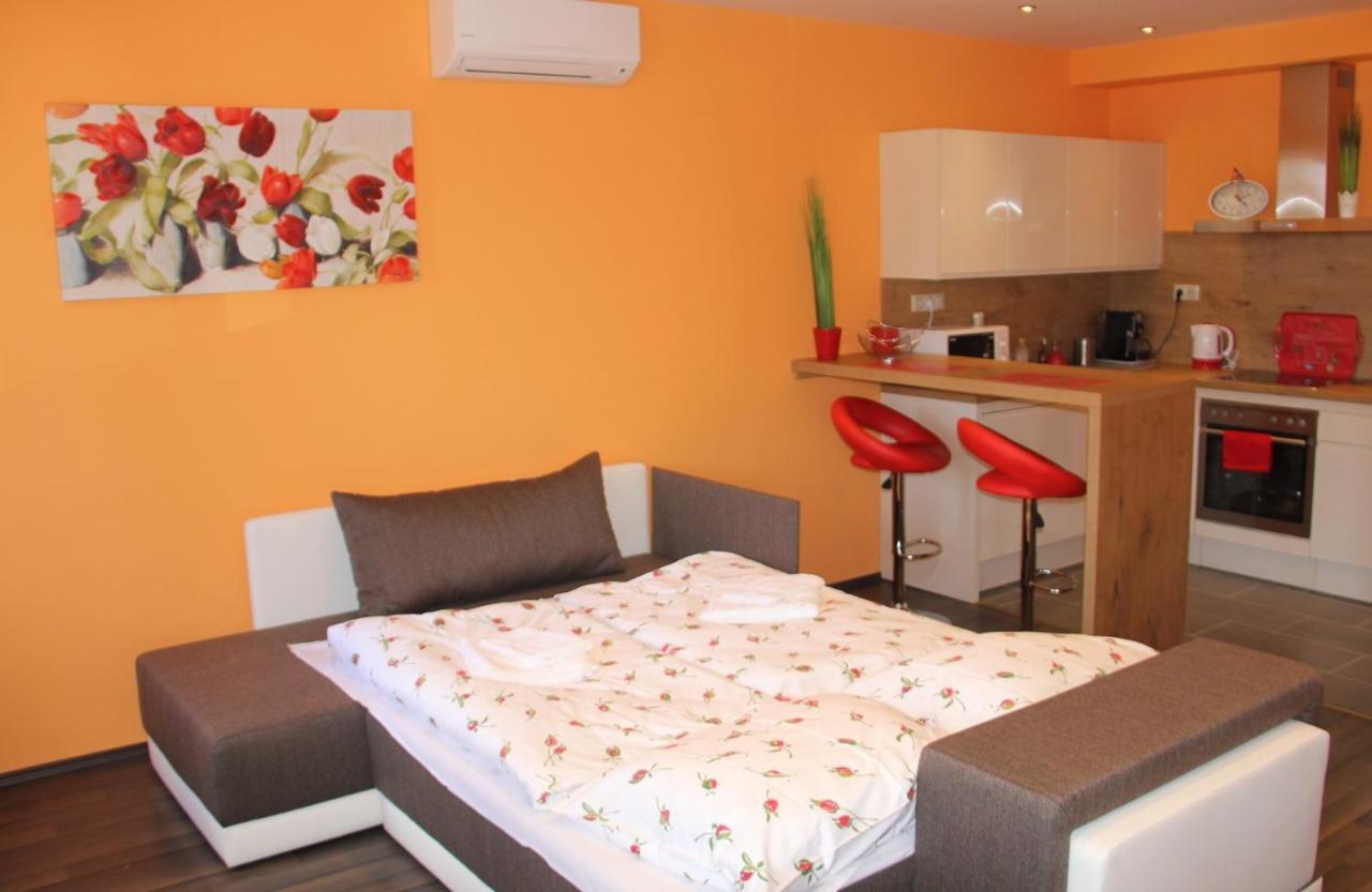 Zafir Sziget Apartman Sárvár Buitenkant foto