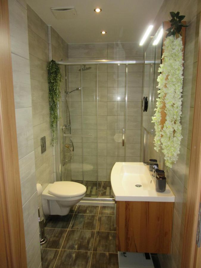 Zafir Sziget Apartman Sárvár Buitenkant foto