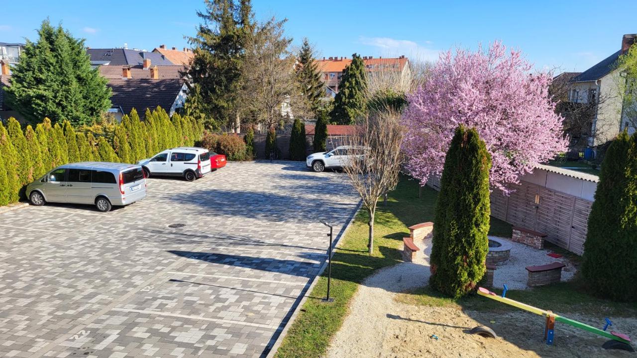 Zafir Sziget Apartman Sárvár Buitenkant foto