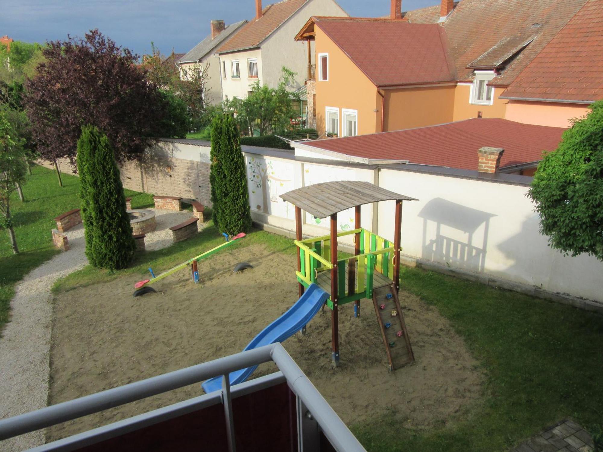 Zafir Sziget Apartman Sárvár Buitenkant foto