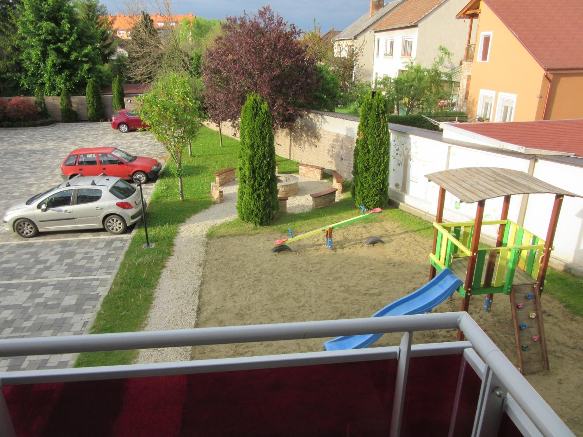 Zafir Sziget Apartman Sárvár Buitenkant foto